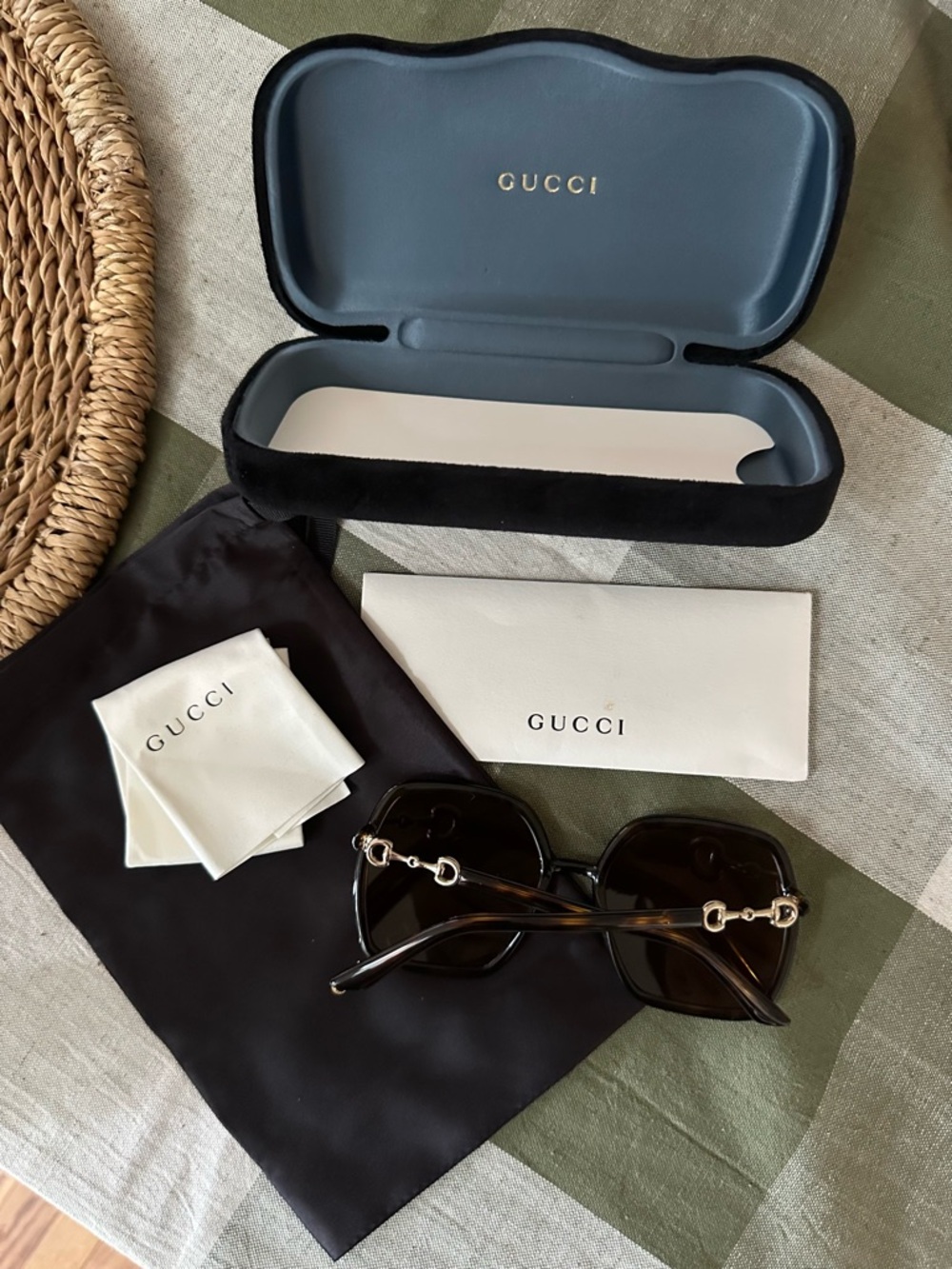 Gucci Sunglasses - Picture 6 of 17